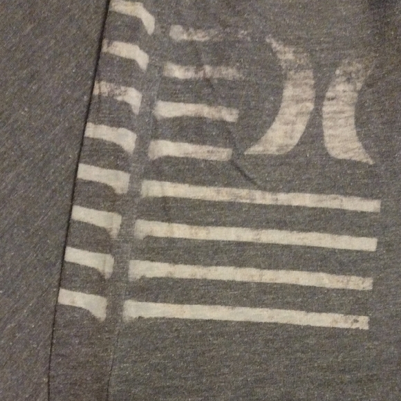 Hurley Gray Short Sleeve Tee Casual Comfort - Picture 3 of 6